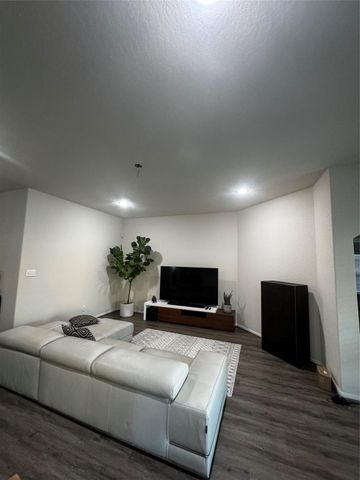 16411 Redwicke Lane, Houston, TX 77084