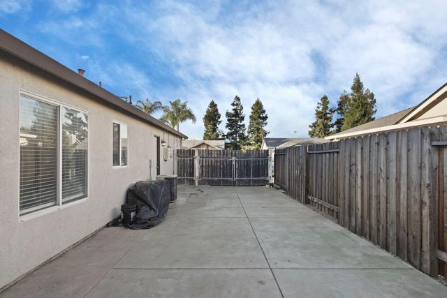 236 Sasha Rose Dr, Galt, CA 95632