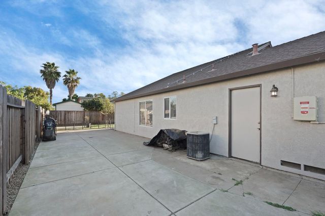 236 Sasha Rose Dr, Galt, CA 95632