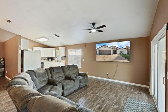 236 Sasha Rose Dr, Galt, CA 95632