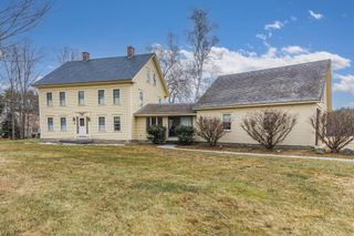 13 North Road, Kensington, NH 03833