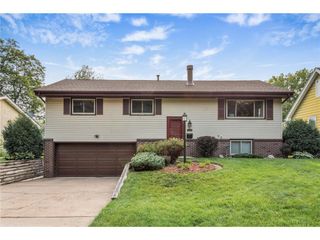 4520 Perry Avenue N, Robbinsdale, MN 55422