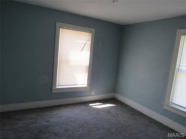 3034 Glenwood Avenue, Alton, IL 62002