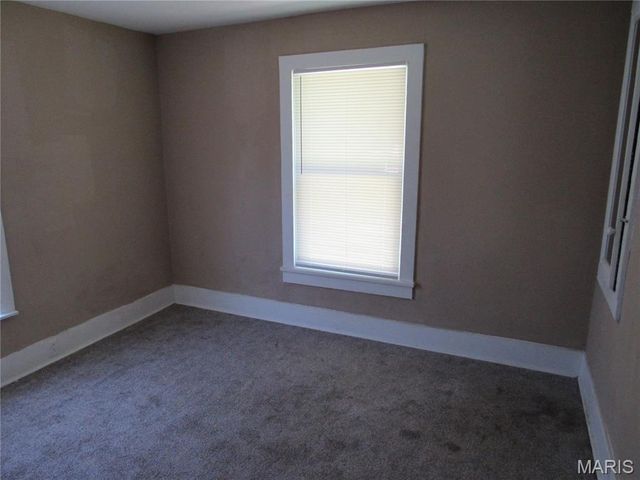 3034 Glenwood Avenue, Alton, IL 62002