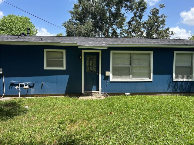 5522 Thrush Drive, Houston, TX 77033