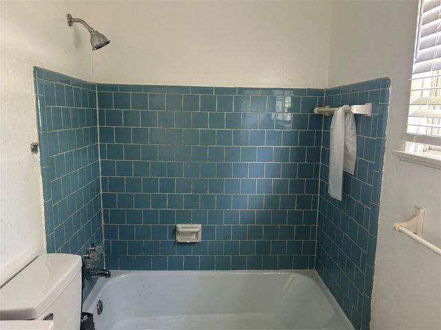 5522 Thrush Drive, Houston, TX 77033