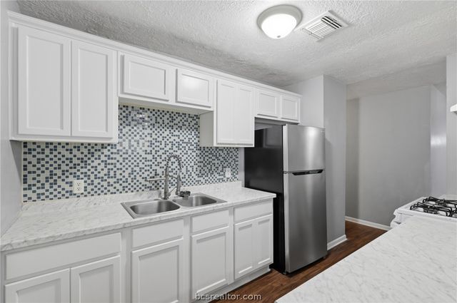 502 West 14th Street, Bryan, TX 77803