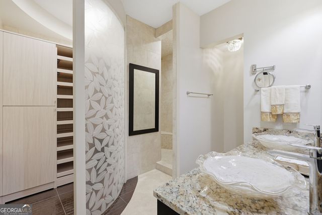 300 Bull Street 404A, Savannah, GA 31401