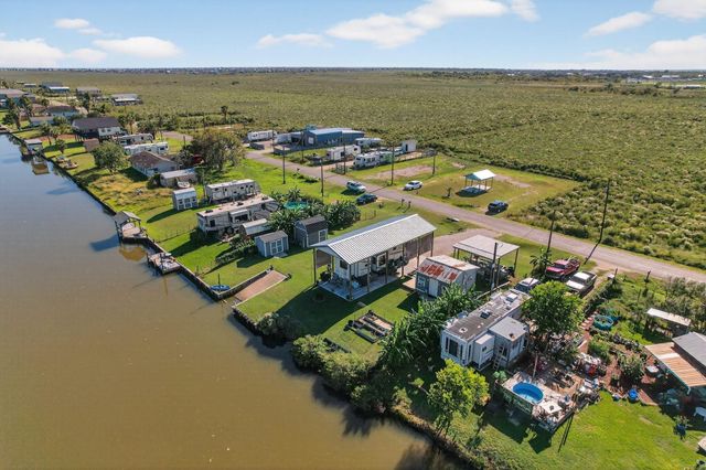 83 County Road 299, Bay City, TX 77414