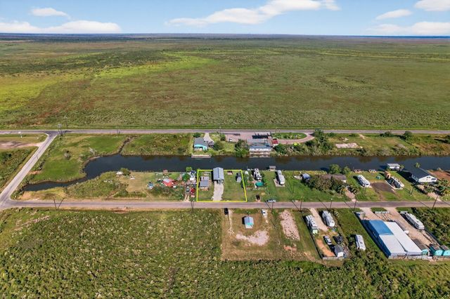 83 County Road 299, Bay City, TX 77414