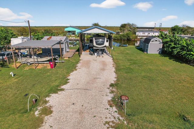 83 County Road 299, Bay City, TX 77414