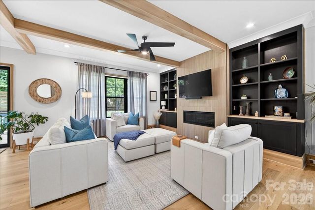 725 Hillside Avenue, Charlotte, NC 28209