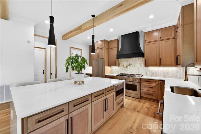 725 Hillside Avenue, Charlotte, NC 28209