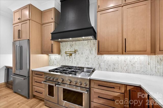 725 Hillside Avenue, Charlotte, NC 28209