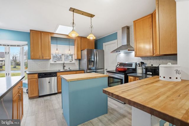 80 SILVERSPRUCE RD, Levittown, PA 19056