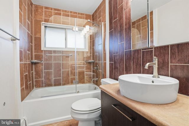 80 SILVERSPRUCE RD, Levittown, PA 19056