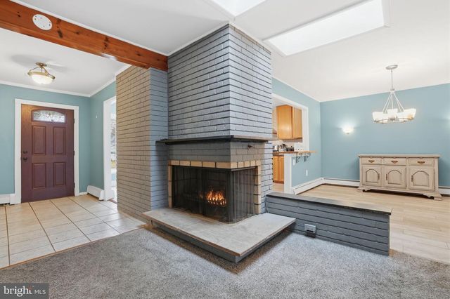 80 SILVERSPRUCE RD, Levittown, PA 19056