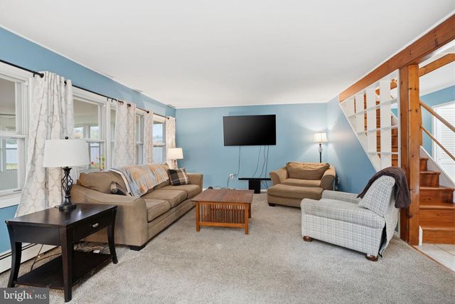 80 SILVERSPRUCE RD, Levittown, PA 19056