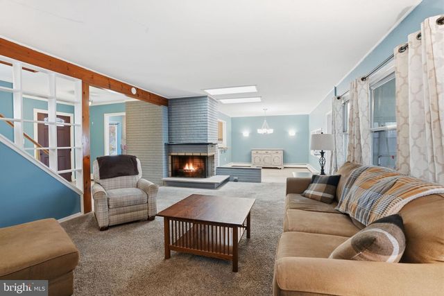 80 SILVERSPRUCE RD, Levittown, PA 19056