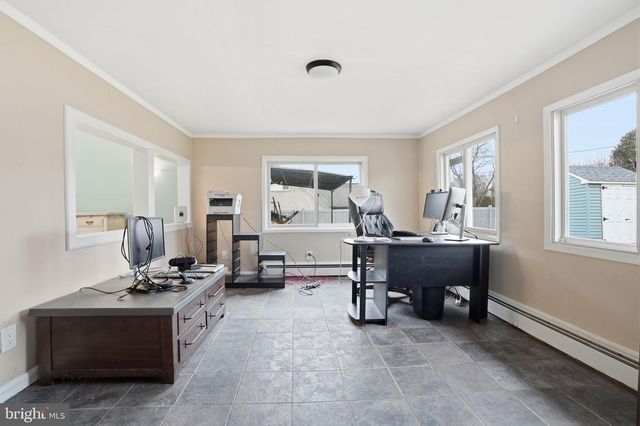 80 SILVERSPRUCE RD, Levittown, PA 19056