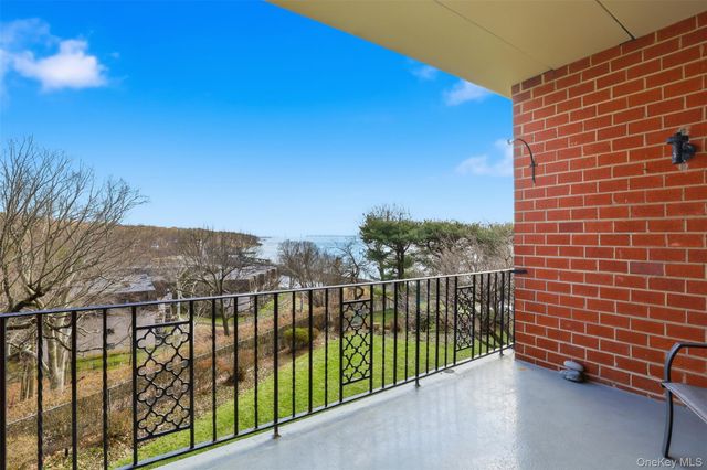 16 Rockledge Avenue 2C-1, Ossining, NY 10562