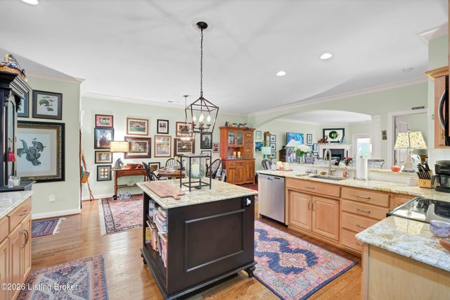 141 Treslyn Way 141, Louisville, KY 40245