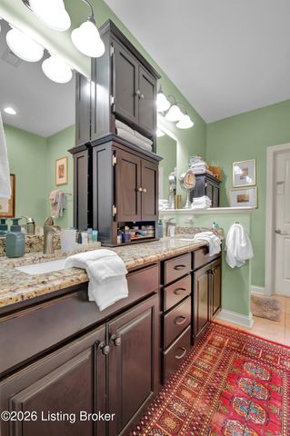 141 Treslyn Way 141, Louisville, KY 40245