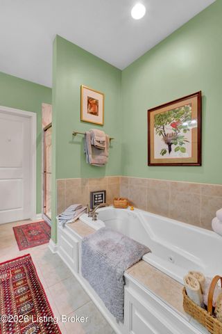141 Treslyn Way 141, Louisville, KY 40245