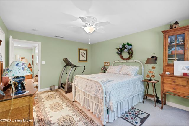 141 Treslyn Way 141, Louisville, KY 40245