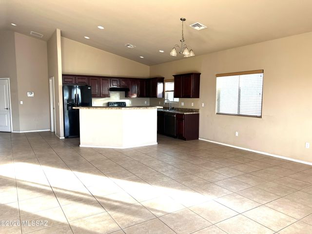 3085 N Desert Stone Place, Tucson, AZ 85716