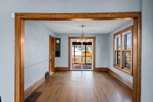 1203 Juno Avenue, Saint Paul, MN 55116