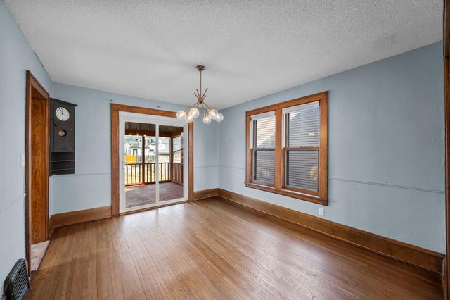 1203 Juno Avenue, Saint Paul, MN 55116