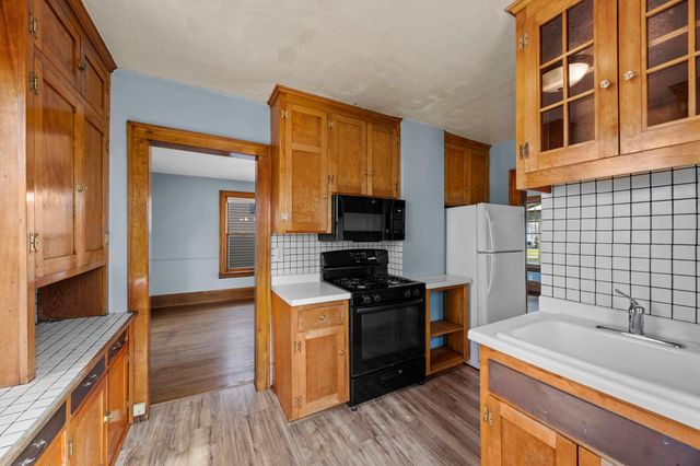 1203 Juno Avenue, Saint Paul, MN 55116