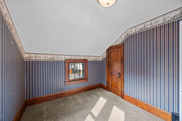 1203 Juno Avenue, Saint Paul, MN 55116