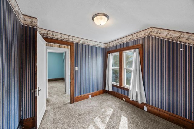 1203 Juno Avenue, Saint Paul, MN 55116