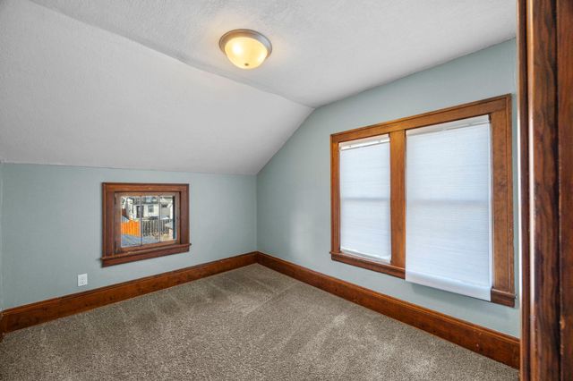 1203 Juno Avenue, Saint Paul, MN 55116