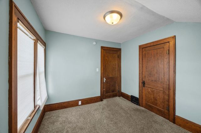 1203 Juno Avenue, Saint Paul, MN 55116