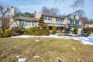 19 Annette Drive, Edison, NJ 08820