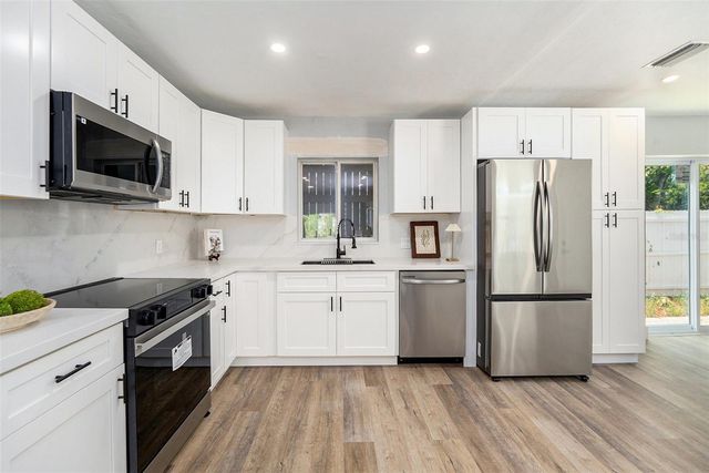 4925 ALCAZAR WAY S, St Petersburg, FL 33712