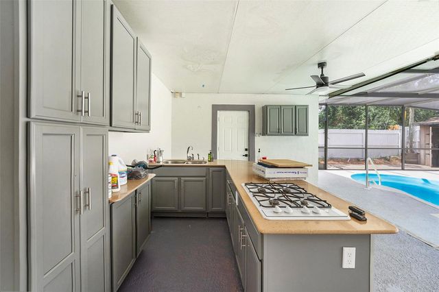 4925 ALCAZAR WAY S, St Petersburg, FL 33712