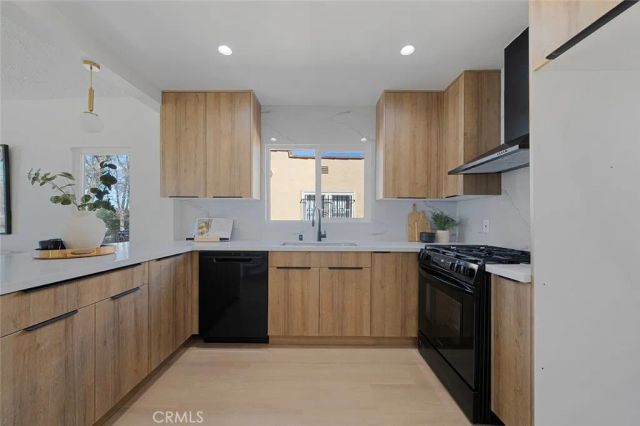 3510 Somerset, Los Angeles, CA 90016