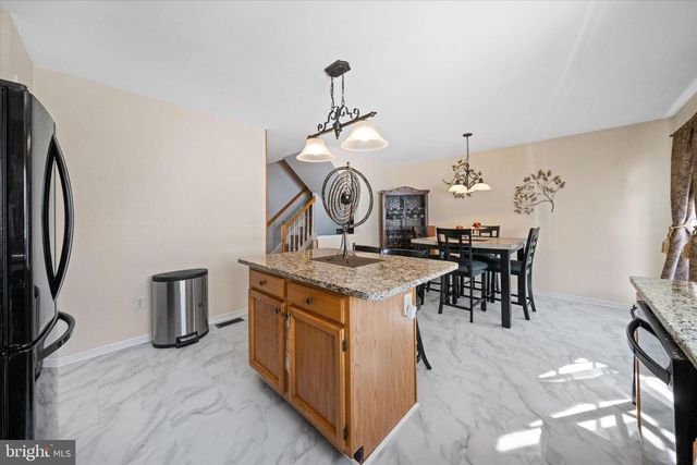 44 DENNY CIR, Newark, DE 19702