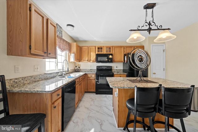 44 DENNY CIR, Newark, DE 19702