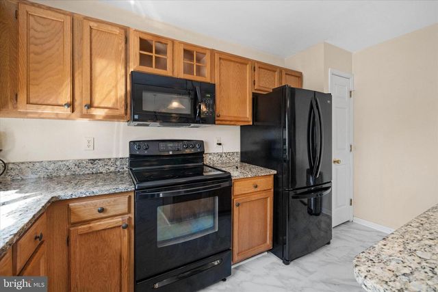 44 DENNY CIR, Newark, DE 19702