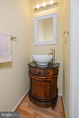 44 DENNY CIR, Newark, DE 19702