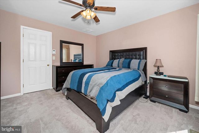 44 DENNY CIR, Newark, DE 19702