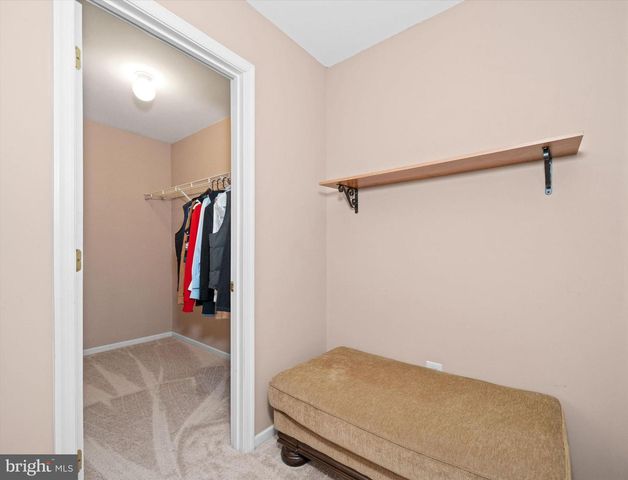 44 DENNY CIR, Newark, DE 19702