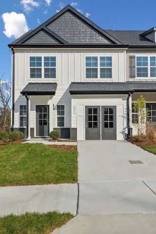 533 Tulip Springs Rd, Hermitage, TN 37076