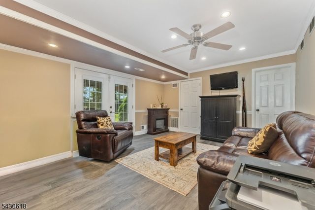 64 Dunedain St, Hillsborough Twp., NJ 08844