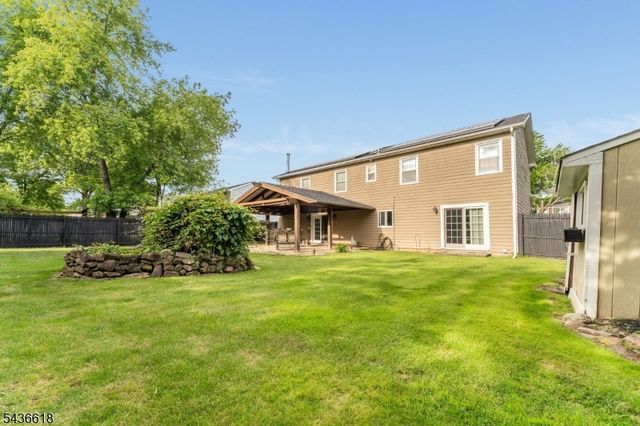 64 Dunedain St, Hillsborough Twp., NJ 08844